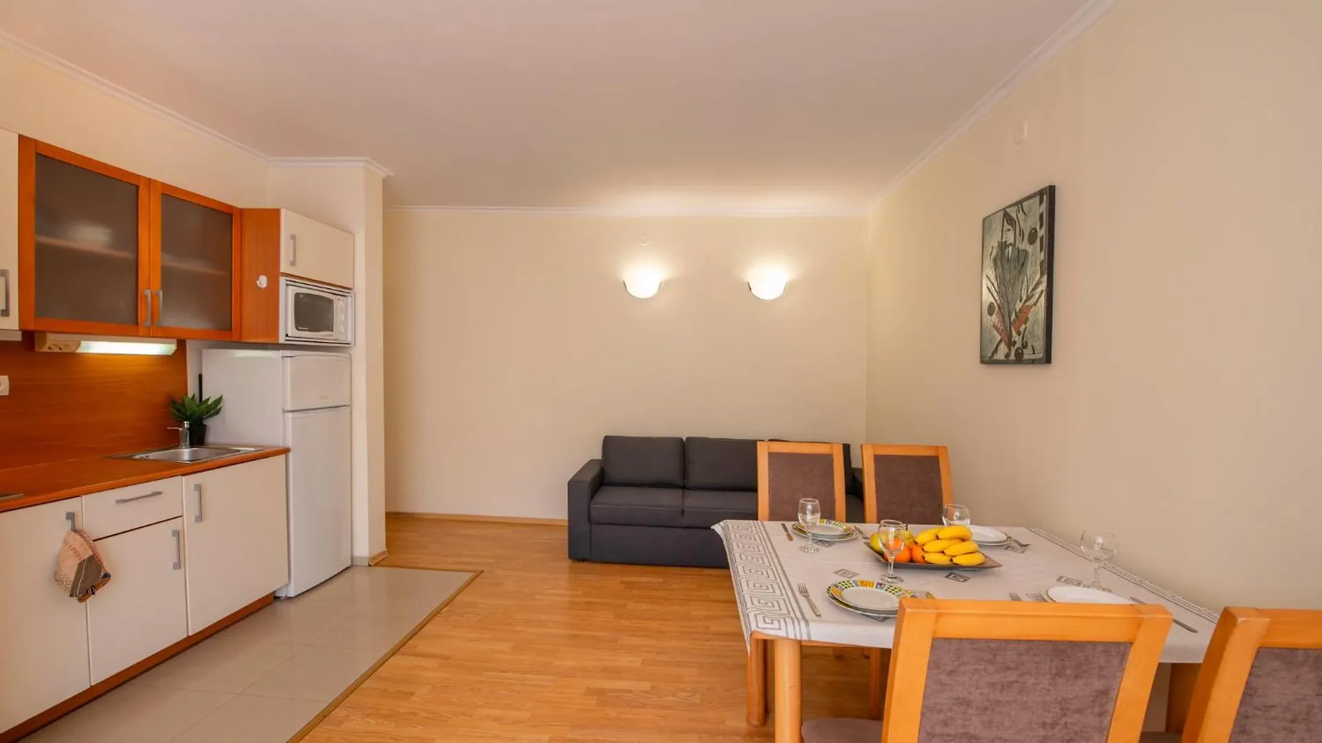 Sun City I Apartments Sunny Beach 2*,